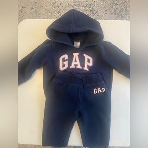 GAP Logo Pull on Joggers and Sweatshirt